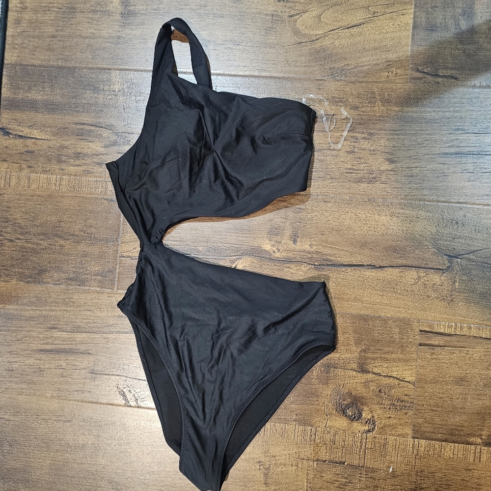 H&M Elegant Black Swimsuit